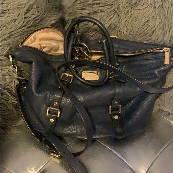 Michael Kors Handbag/Cross body - Picture 2 of 5